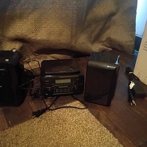 Madison Dual Speaker Black Boombox